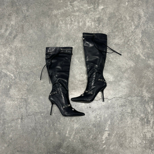 BLACK PU ZIP DETAIL POINT TOE HIGH HEELED KNEE BOOTS