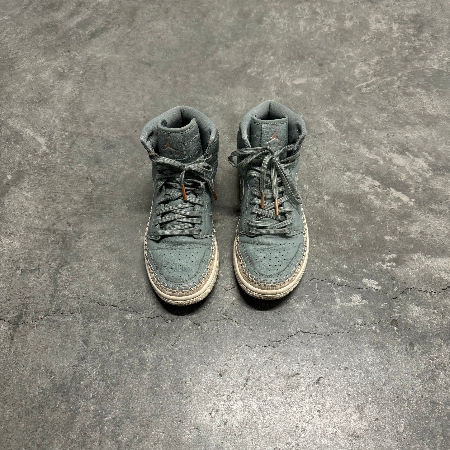 Jordan 1 Retro High Mica Green (Women's)
