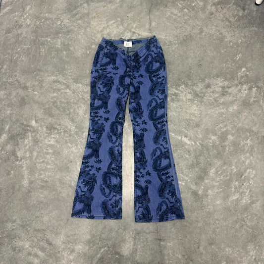 Printed Ruched Dipped V-Front Flare Dragon Printed Jean